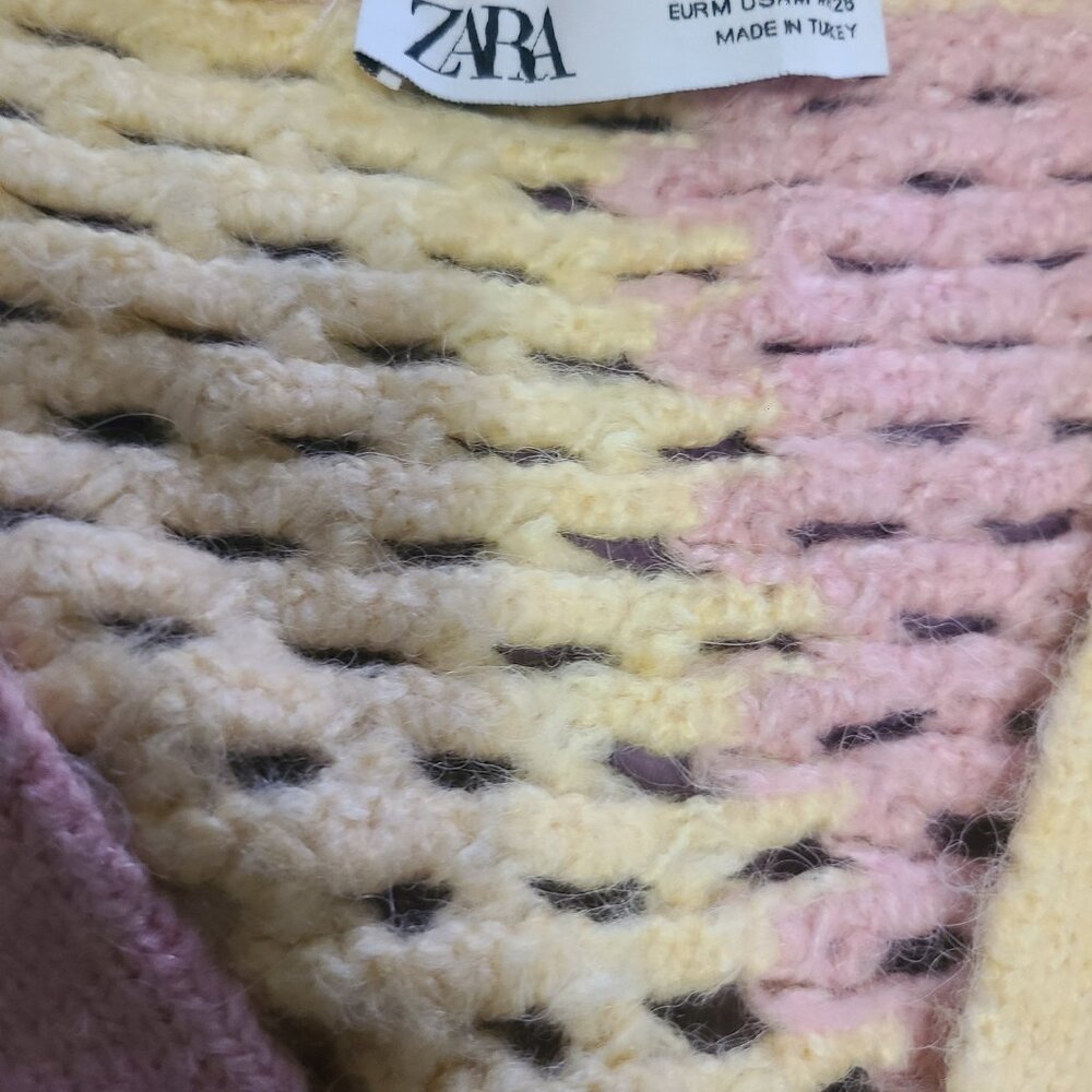 ZARA WOMEN CHUNKY KNIT YELLOW PINK RHINESTONE BUTTON CARDIGAN SWEATER SZ MED - Picture 7 of 11